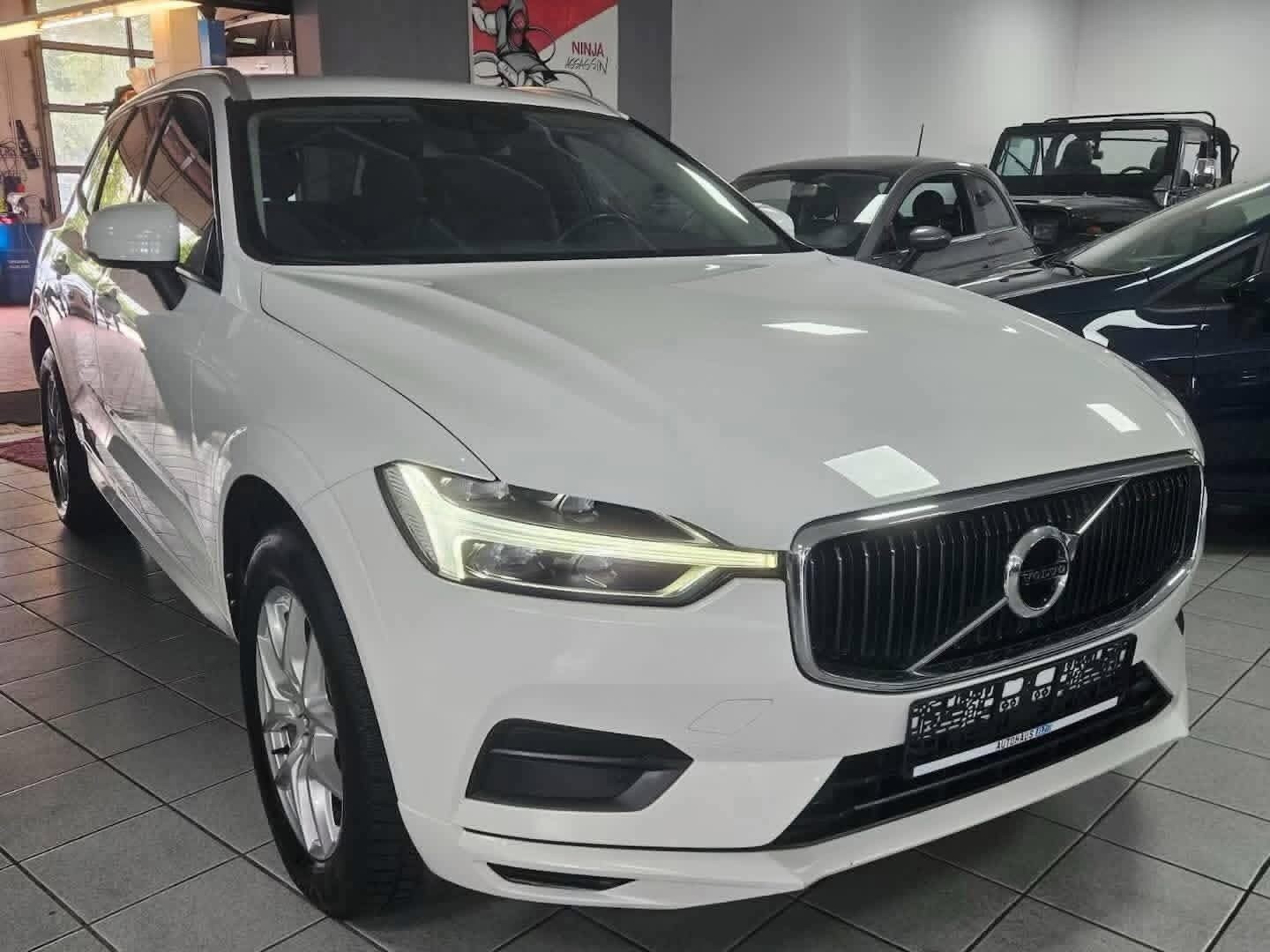1 Volvo XC60 – Image 1